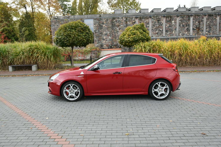 Alfa Romeo Giulietta 1.75TBi 234KM Manual 2011r. QV pakiet DNA Rosso LED Skóra zdjęcie 2