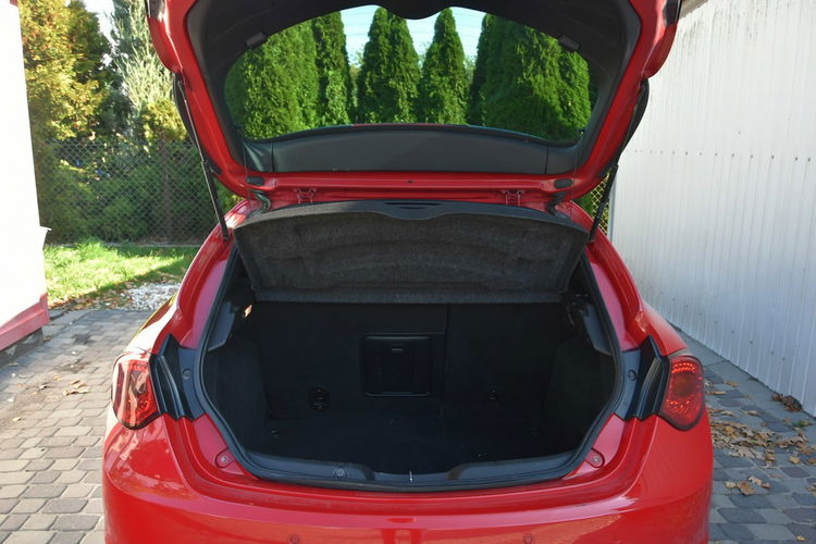 Alfa Romeo Giulietta 1.75TBi 234KM Manual 2011r. QV pakiet DNA Rosso LED Skóra zdjęcie 28