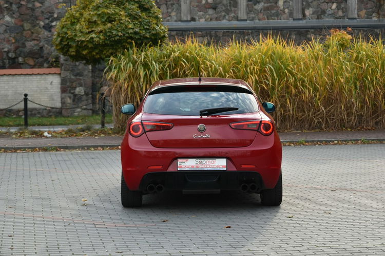 Alfa Romeo Giulietta 1.75TBi 234KM Manual 2011r. QV pakiet DNA Rosso LED Skóra zdjęcie 4