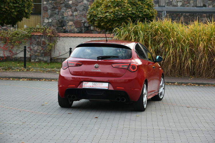 Alfa Romeo Giulietta 1.75TBi 234KM Manual 2011r. QV pakiet DNA Rosso LED Skóra zdjęcie 5