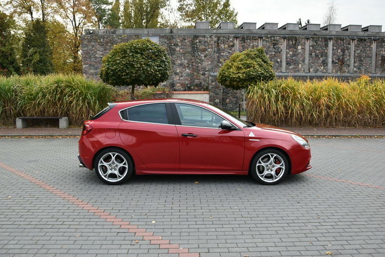 Alfa Romeo Giulietta 1.75TBi 234KM Manual 2011r. QV pakiet DNA Rosso LED Skóra zdjęcie 6
