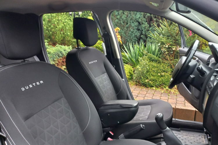 Dacia Duster Navi Hak Salon PL 1.6 105KM 1WŁ Pełny Serwis ASO Bezwypadkowy zdjęcie 13