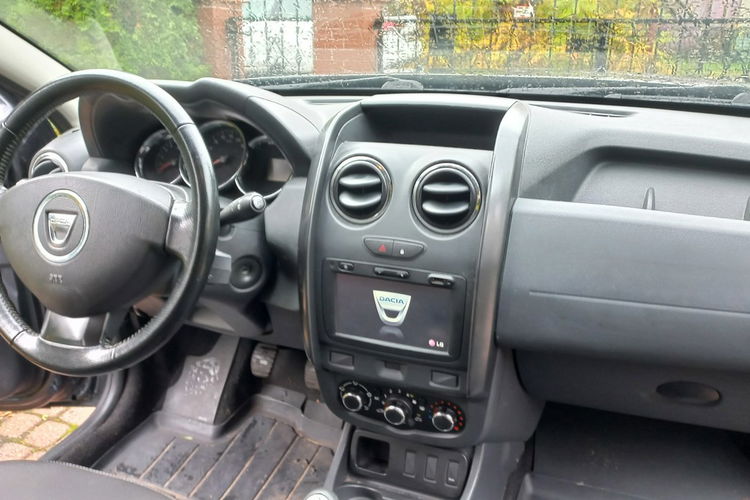 Dacia Duster Navi Hak Salon PL 1.6 105KM 1WŁ Pełny Serwis ASO Bezwypadkowy zdjęcie 14