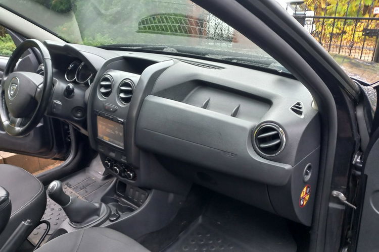 Dacia Duster Navi Hak Salon PL 1.6 105KM 1WŁ Pełny Serwis ASO Bezwypadkowy zdjęcie 15