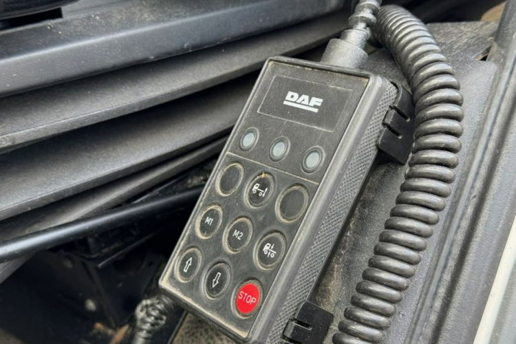 CF 65.300 DAF CF 65.300 , Rama pod zabudowę , kabina GLOB zdjęcie 9