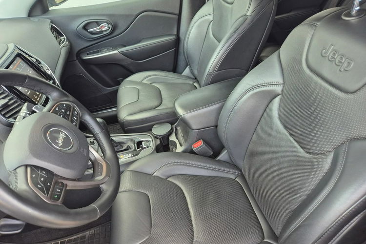 Jeep Cherokee zdjęcie 14