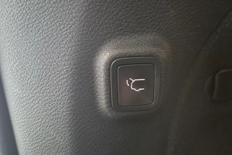 Jeep Cherokee zdjęcie 9