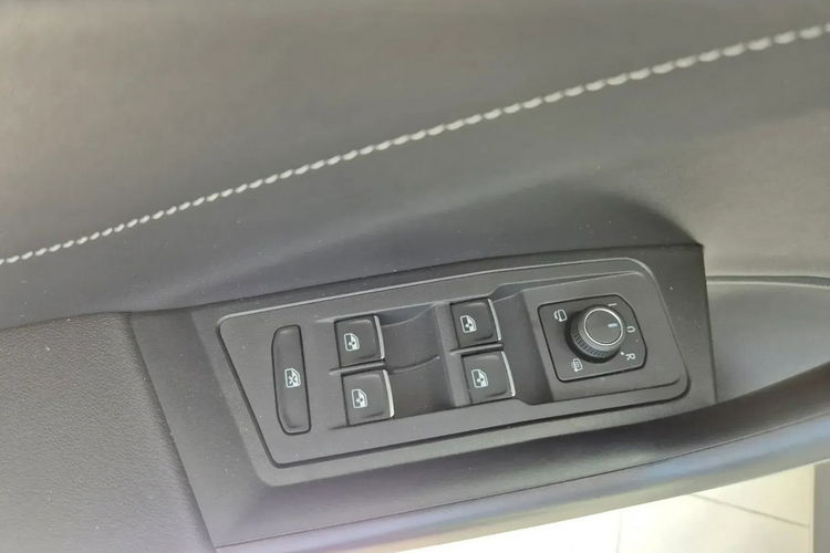 Volkswagen T-Roc zdjęcie 22