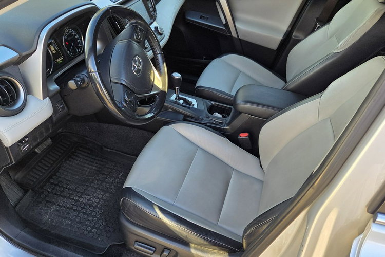 Toyota RAV-4 2.5 Hybrid Skóra Navi PDC Hand FreeEl. Klapa Serwis Kamera zdjęcie 10