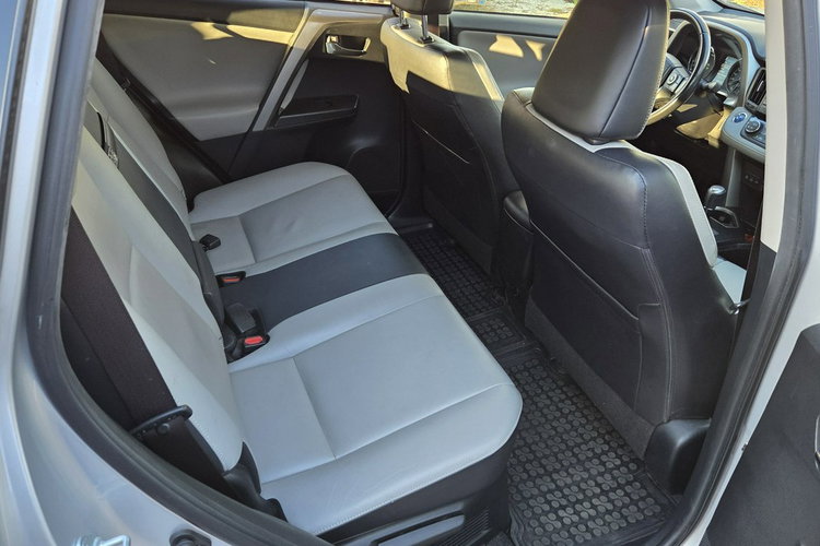 Toyota RAV-4 2.5 Hybrid Skóra Navi PDC Hand FreeEl. Klapa Serwis Kamera zdjęcie 13
