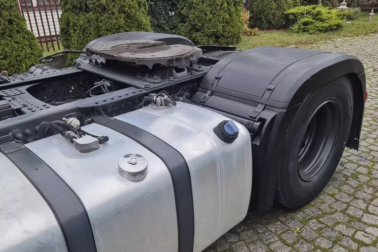 Mercedes 1845 zdjęcie 13