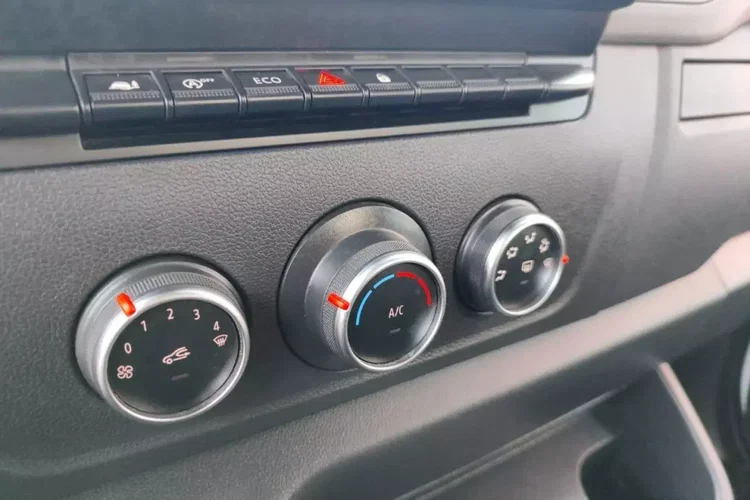 Renault Master zdjęcie 19