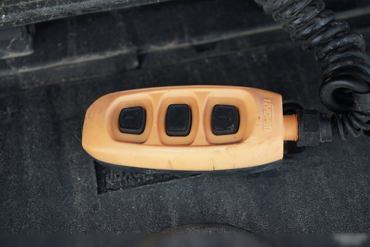 MAN TGS 35.360 / 8x2-4 / LAWETA + HDS FASSI  F240 / OŚ PODNOSZONA / 4 OSIOWY / NAJAZDY HYDRAULICZNE / WCIĄGARKA / POMOC DROGOWA zdjęcie 25