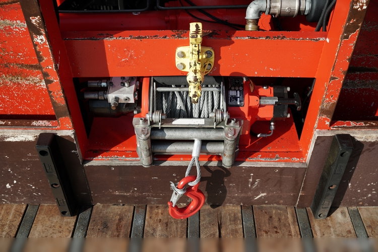 MAN TGS 35.360 / 8x2-4 / LAWETA + HDS FASSI  F240 / OŚ PODNOSZONA / 4 OSIOWY / NAJAZDY HYDRAULICZNE / WCIĄGARKA / POMOC DROGOWA zdjęcie 28