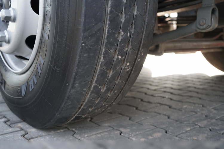 MAN TGS 35.360 / 8x2-4 / LAWETA + HDS FASSI  F240 / OŚ PODNOSZONA / 4 OSIOWY / NAJAZDY HYDRAULICZNE / WCIĄGARKA / POMOC DROGOWA zdjęcie 30