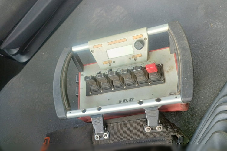 MAN TGS 35.360 / 8x2-4 / LAWETA + HDS FASSI  F240 / OŚ PODNOSZONA / 4 OSIOWY / NAJAZDY HYDRAULICZNE / WCIĄGARKA / POMOC DROGOWA zdjęcie 51