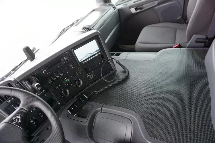 Scania P 410 / ACC / E 6 / BDF + WINDA / 7.15 , 7.45, 7.82 M / OŚ SKRĘTNA zdjęcie 9