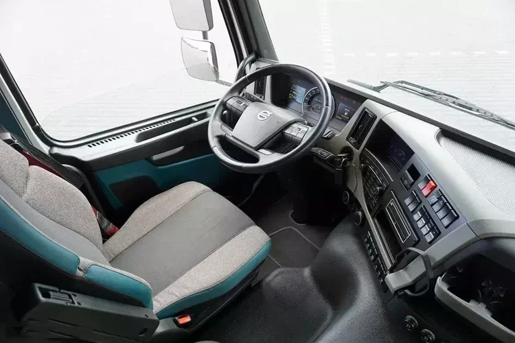 Volvo FM / 450 / ACC / EURO 6 / PEŁNY ADR / WAGA 6692 KG / zdjęcie 13