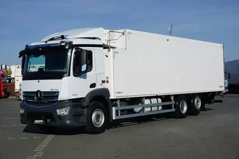 Mercedes ANTOS / 2535 / EURO 6 / CHŁODNIA + WINDA / 23 PALETY / OŚ SKRĘTNA