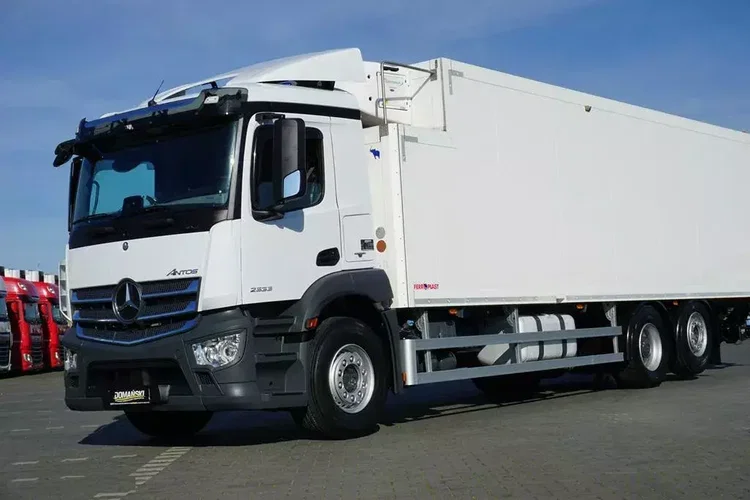 Mercedes ANTOS / 2535 / EURO 6 / CHŁODNIA + WINDA / 23 PALETY / OŚ SKRĘTNA zdjęcie 22