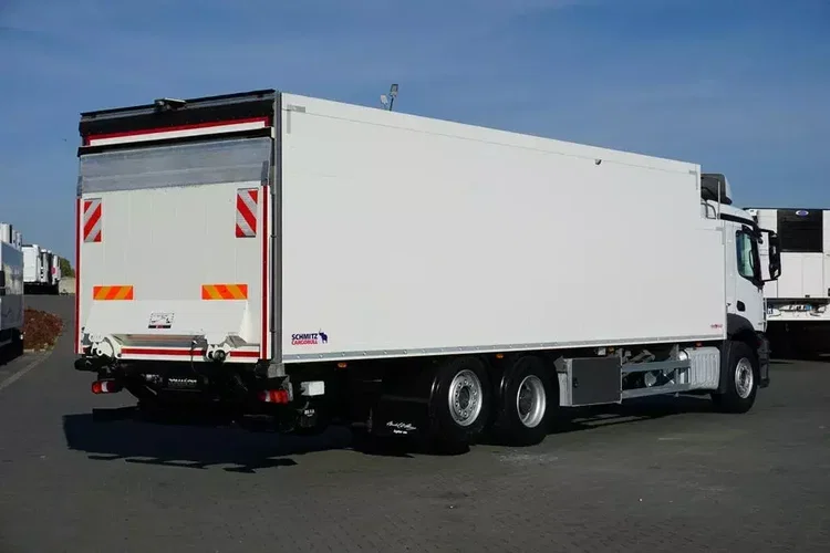 Mercedes ANTOS / 2535 / EURO 6 / CHŁODNIA + WINDA / 23 PALETY / OŚ SKRĘTNA zdjęcie 5