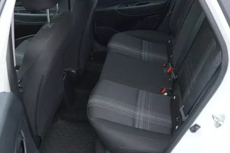 Hyundai i20 zdjęcie 13