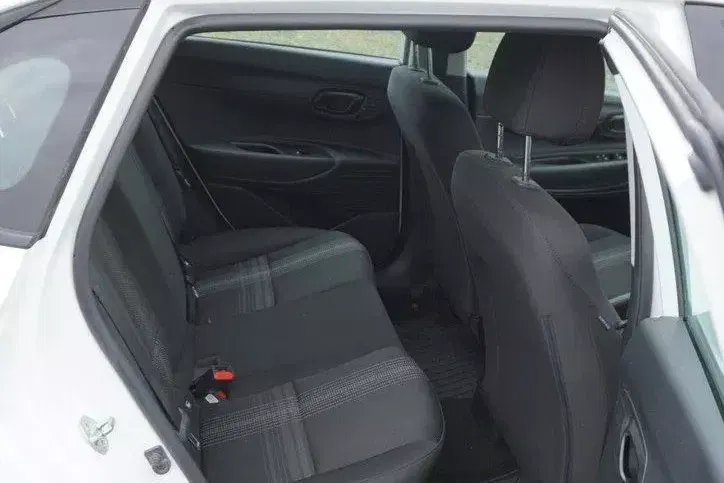 Hyundai i20 zdjęcie 15