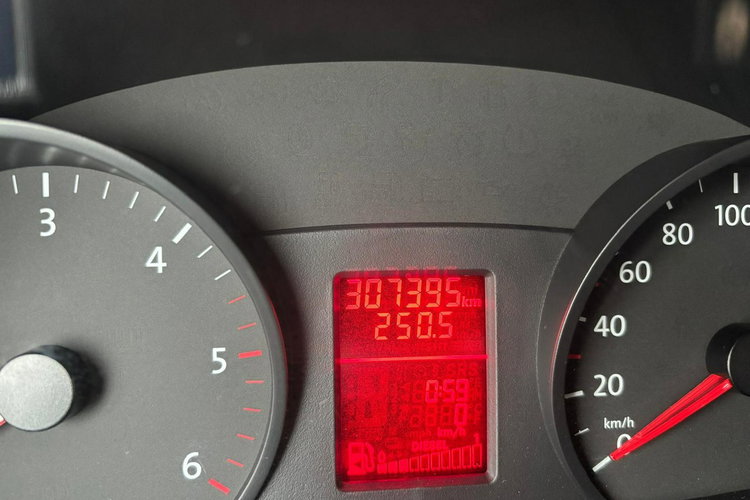 Volkswagen Crafter 2.0 140KM 2013 L2H2 6 osobowy Brygadówka Klimatyzacja Tempomat Webasto zdjęcie 25