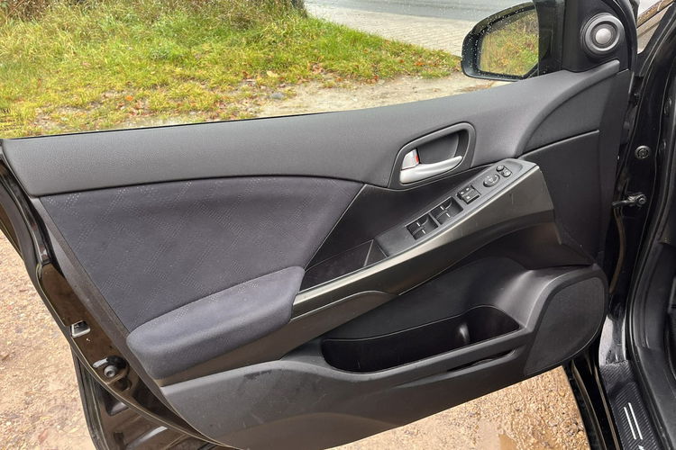 Honda Civic 1.8 1wł Climatronic Grzane Fotele Kamera Alu Stan BDB Bezwypadk Opłaco zdjęcie 17