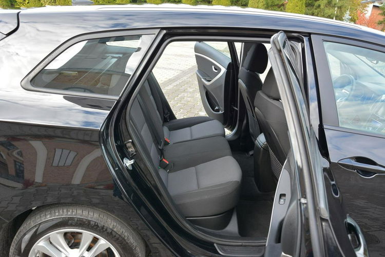 i30 Duża Navi Kamera Ledy Klimatronic Grzana Fotele ASO HYUNDAI zdjęcie 15