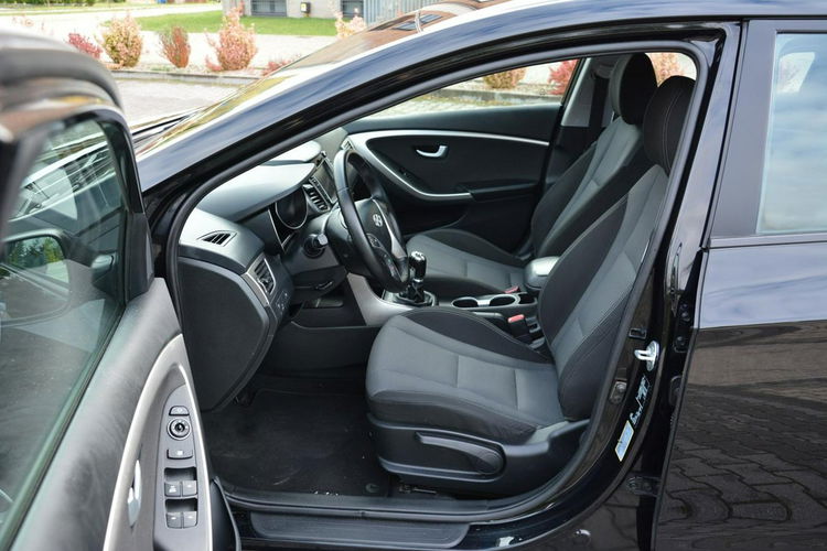 i30 Duża Navi Kamera Ledy Klimatronic Grzana Fotele ASO HYUNDAI zdjęcie 20