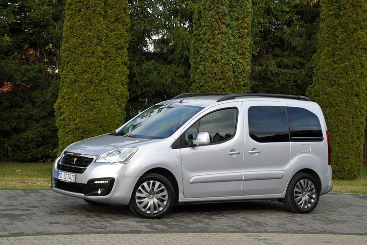 Peugeot Partner 1.6HDI(120KM) Lift Tepee Led Klimatronik 2xParktronik Welur Reling ASO zdjęcie 11