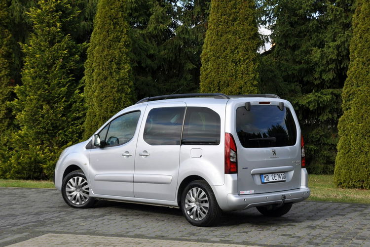 Peugeot Partner 1.6HDI(120KM) Lift Tepee Led Klimatronik 2xParktronik Welur Reling ASO zdjęcie 13