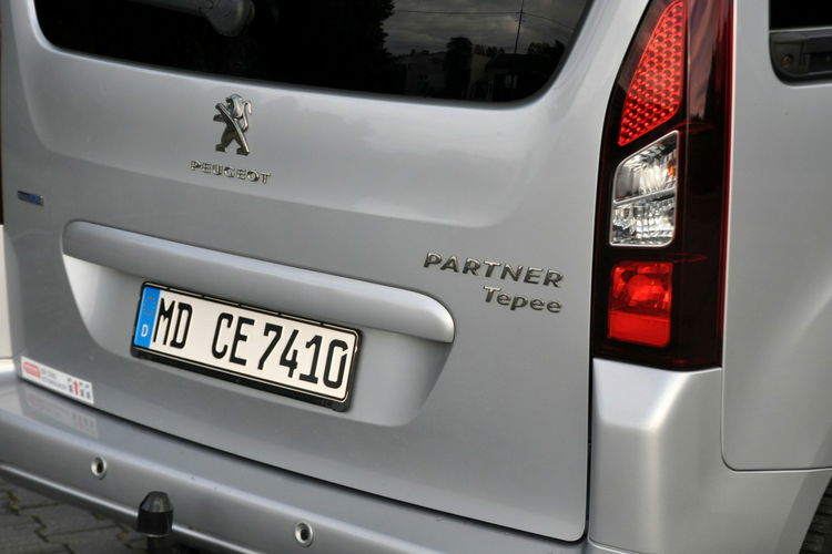 Peugeot Partner 1.6HDI(120KM) Lift Tepee Led Klimatronik 2xParktronik Welur Reling ASO zdjęcie 16