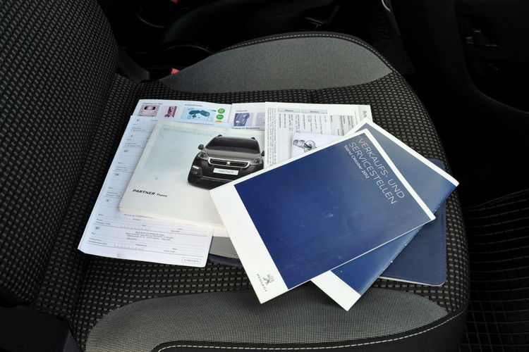 Peugeot Partner 1.6HDI(120KM) Lift Tepee Led Klimatronik 2xParktronik Welur Reling ASO zdjęcie 39