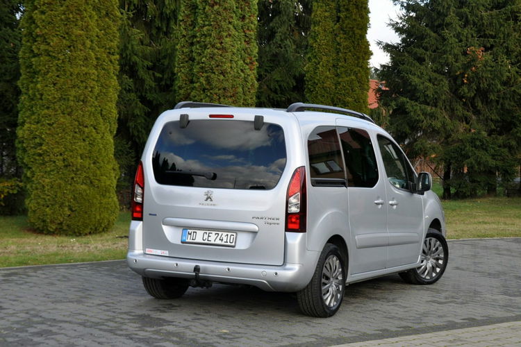 Peugeot Partner 1.6HDI(120KM) Lift Tepee Led Klimatronik 2xParktronik Welur Reling ASO zdjęcie 6