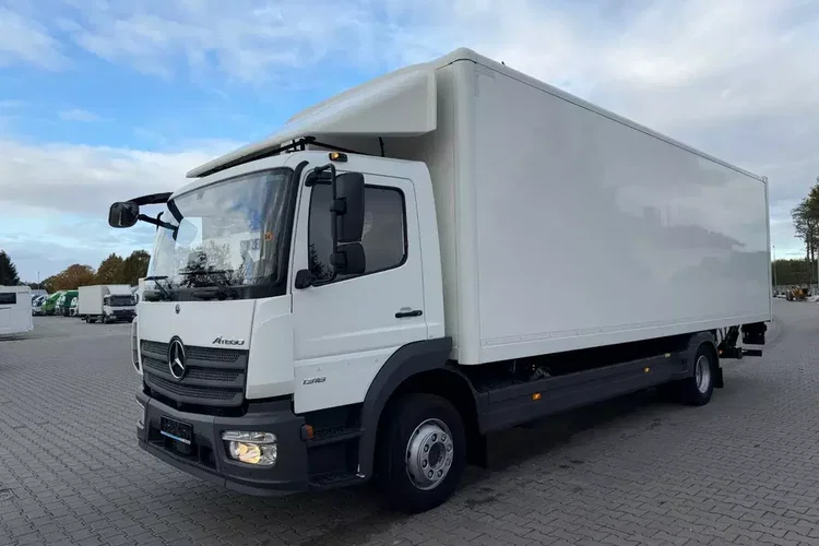 Mercedes ATEGO 1318 IZOTERMA 20 PALET zdjęcie 2
