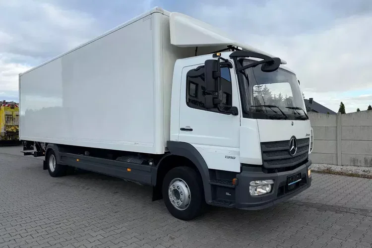 Mercedes ATEGO 1318 IZOTERMA 20 PALET zdjęcie 3