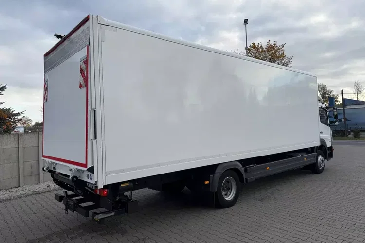 Mercedes ATEGO 1318 IZOTERMA 20 PALET zdjęcie 7