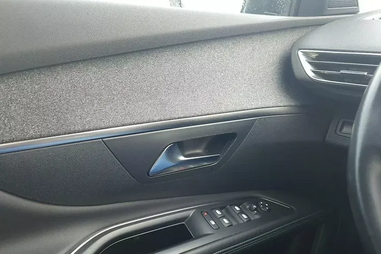 Peugeot 5008 zdjęcie 12