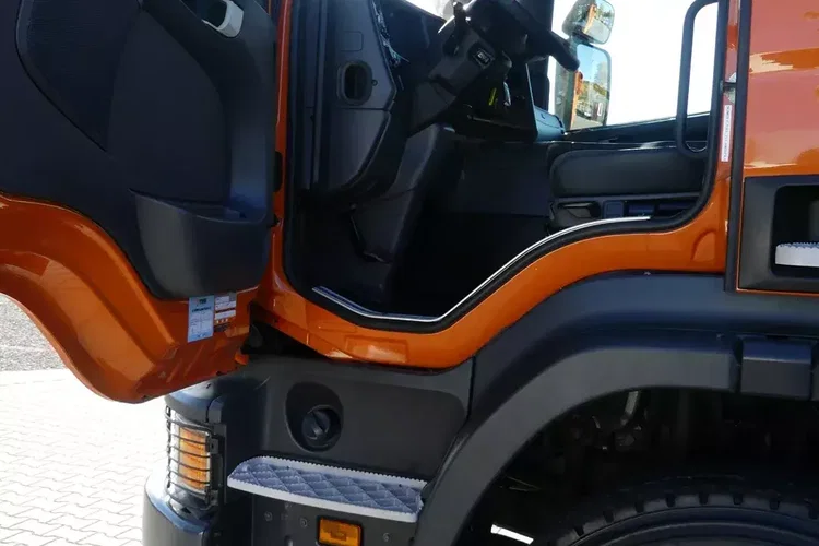Scania P410 8x4 / WYWROTKA TYLNO ZSYPOWA / ALUFELGI / zdjęcie 16