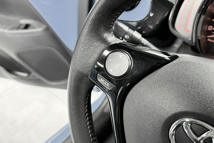 Toyota Aygo 1.0 69KM X-CITE | LED | Kamera | POLSKI SALON | Bezwypadkowy zdjęcie 16