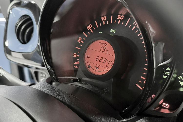 Toyota Aygo 1.0 69KM X-CITE | LED | Kamera | POLSKI SALON | Bezwypadkowy zdjęcie 21