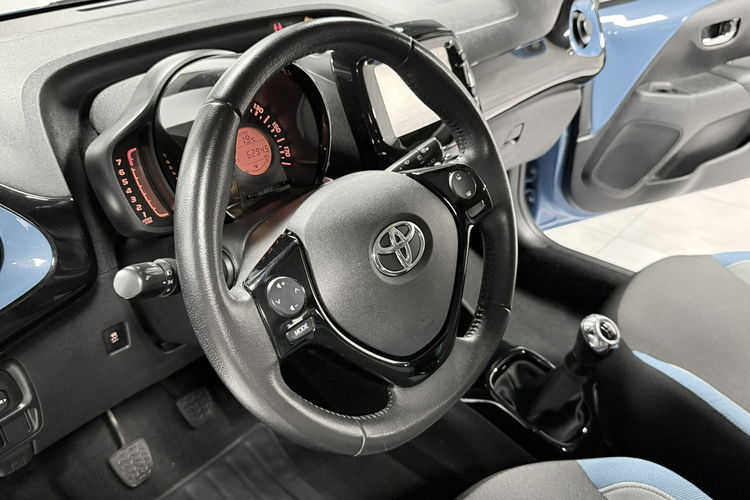 Toyota Aygo 1.0 69KM X-CITE | LED | Kamera | POLSKI SALON | Bezwypadkowy zdjęcie 25