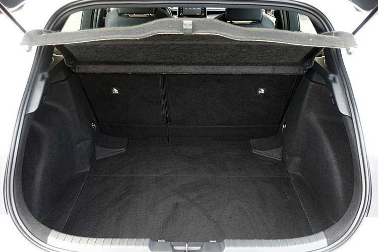 Toyota Corolla LED+NAVI+Kamera+ACC+2xKlimatronic 3LataGWARANCJA 1wł Kraj Bezwyp. F23% 4x2 zdjęcie 13