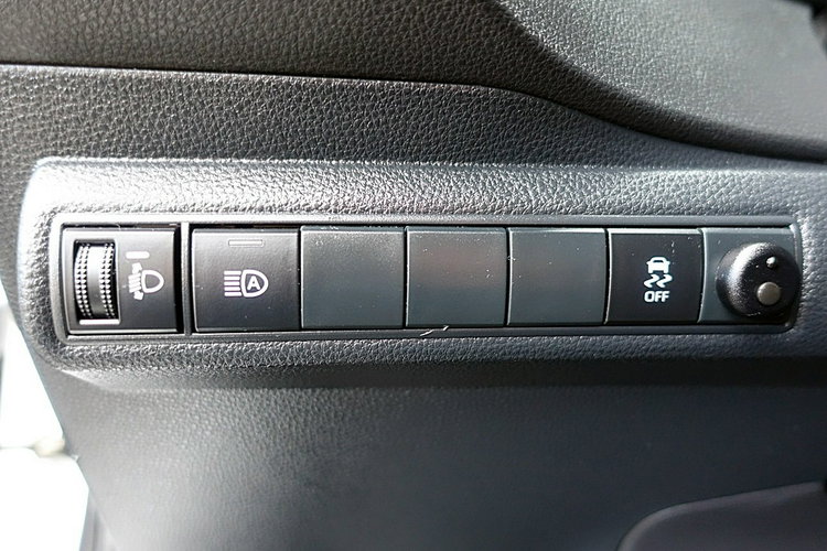 Toyota Corolla LED+NAVI+Kamera+ACC+2xKlimatronic 3LataGWARANCJA 1wł Kraj Bezwyp. F23% 4x2 zdjęcie 16