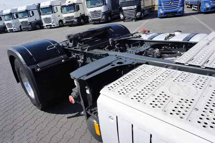 Mercedes AROCS / 1848 / E 6 / ACC / 4 X 4 / HAD / HYDRAULIKA / RETARDER zdjęcie 36