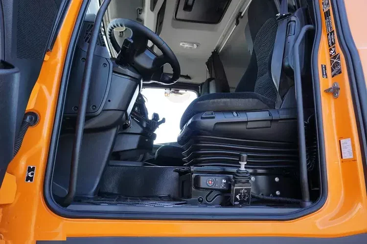 Mercedes AROCS / 1848 / E 6 / ACC / 4 X 4 / HAD / HYDRAULIKA / RETARDER zdjęcie 39