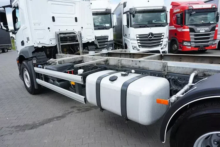 Mercedes / ANTOS / 2535 / ACC / E 6 / BDF + WINDA / 7.15 , 7.45, 7.82 M / OŚ SKRĘTNA zdjęcie 10