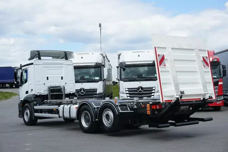 Mercedes / ANTOS / 2535 / ACC / E 6 / BDF + WINDA / 7.15 , 7.45, 7.82 M / OŚ SKRĘTNA zdjęcie 6